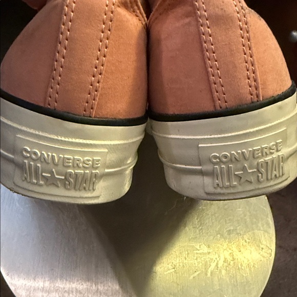 NWOT BLUSH PINK Converse Lace-Up Sneakers - Picture 5 of 15